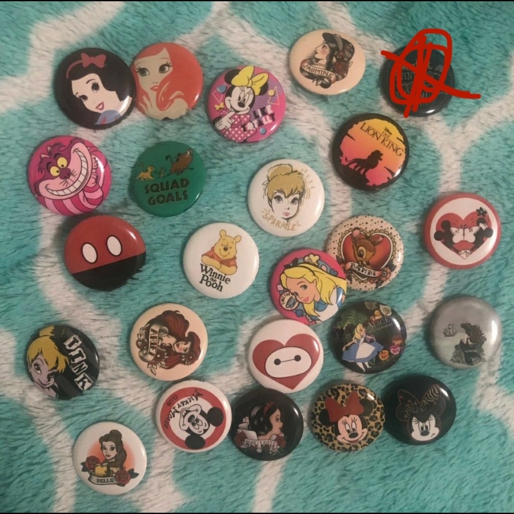 Disney Loungefly Buttons/Pins